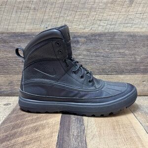 Nike ACG Woodside II Triple Black Duck Outdoor Hiking Winter Boots Size 8.5 Men
